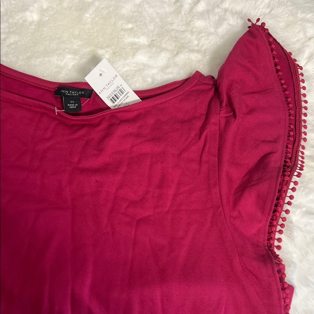 Ann Taylor Raspberry Pom-Trim Flutter Sleeve Tank Size XS